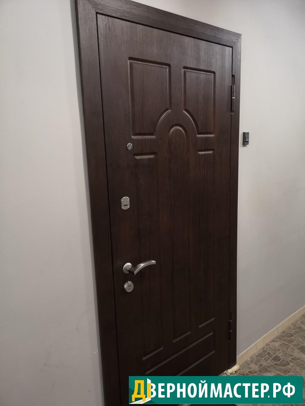 Стальные металлические двери с шумоизоляцией в квартиру со скидкой напрямую с производства