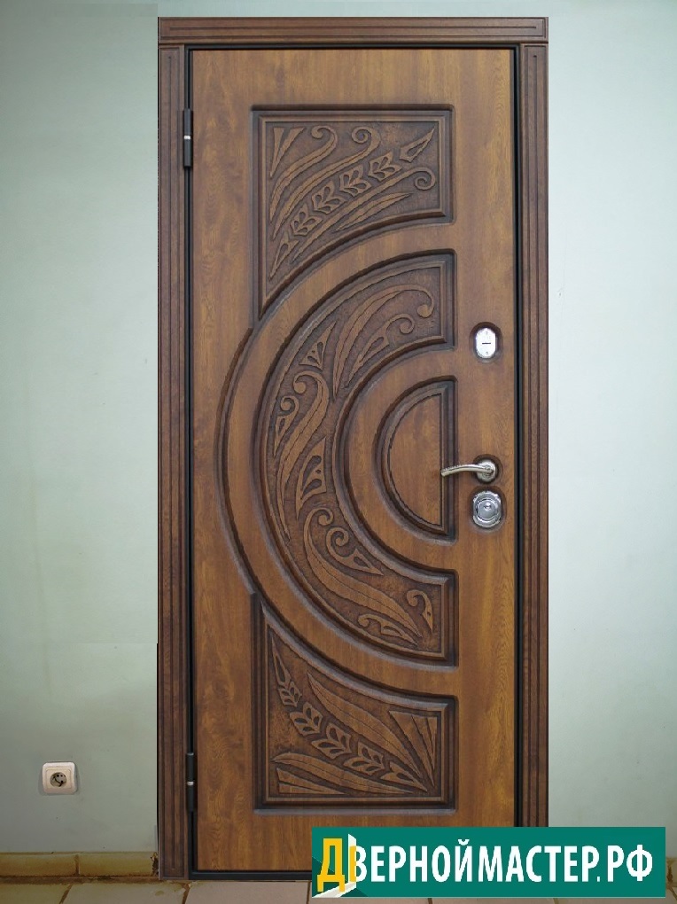 Купить входную дверь в квартиру с шумоизоляцией с красивой резьбой на МДФ панели