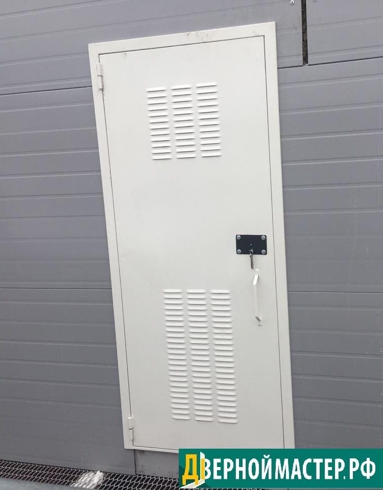 Металлические жалюзийные двери с электрощитовую с вентиляцией